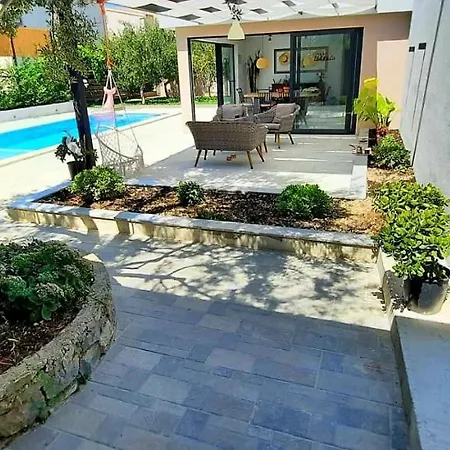 Lana Apartment